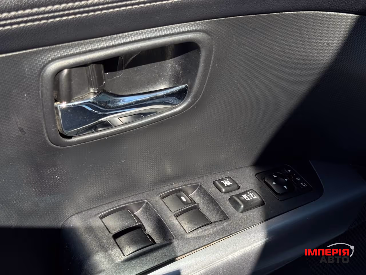 Mitsubishi Outlander - фото 22
