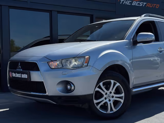 Mitsubishi Outlander - фото 3