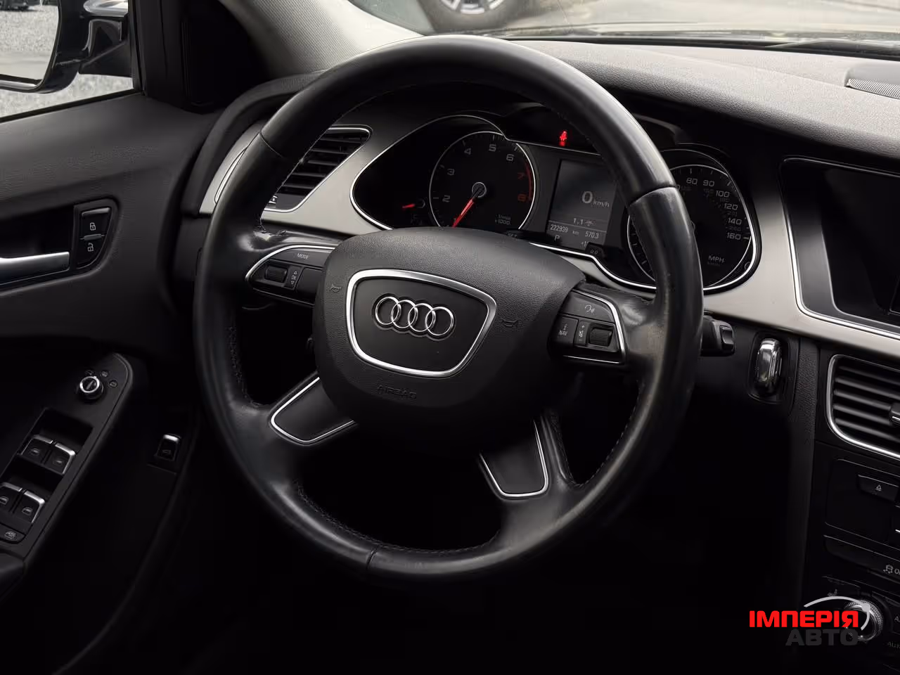 Audi A4 - фото 39