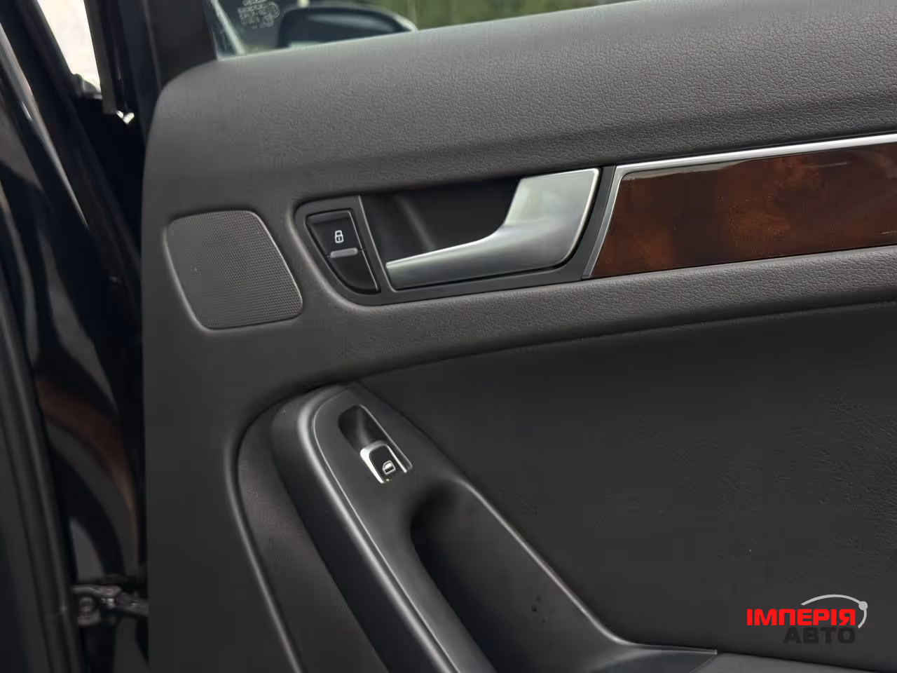 Audi A4 - фото 44