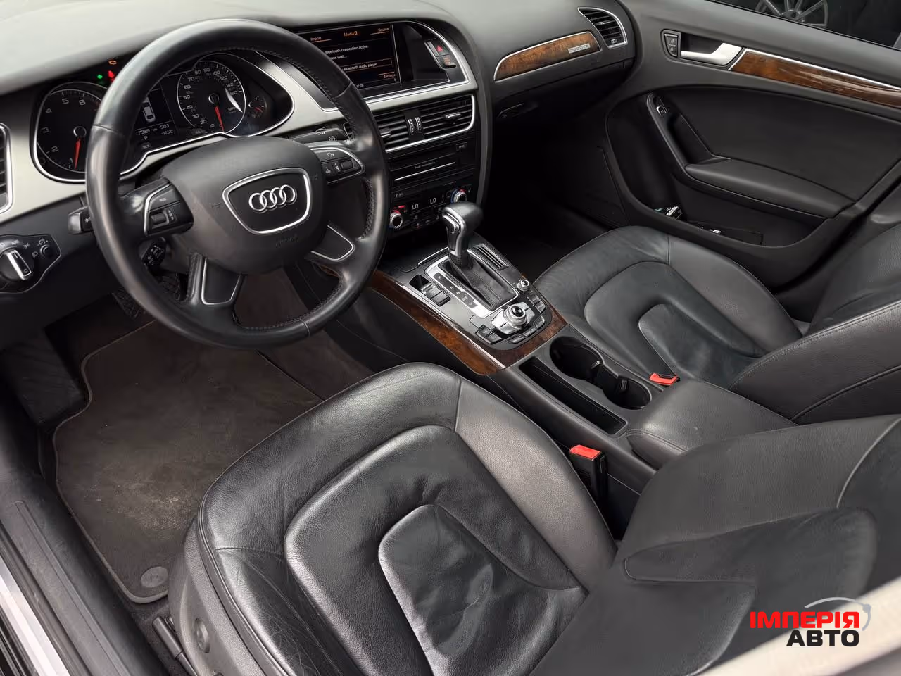 Audi A4 - фото 22
