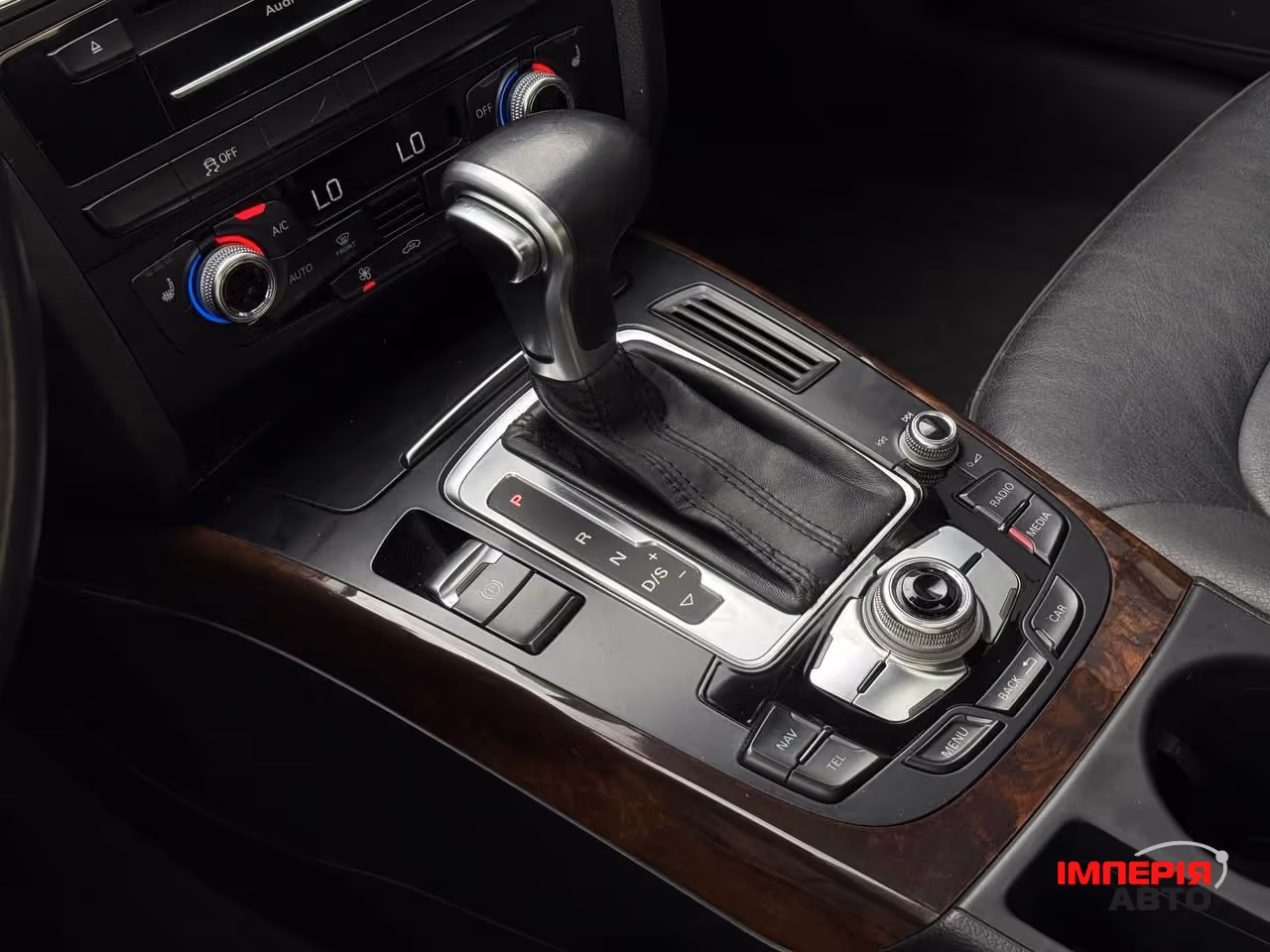 Audi A4 - фото 29