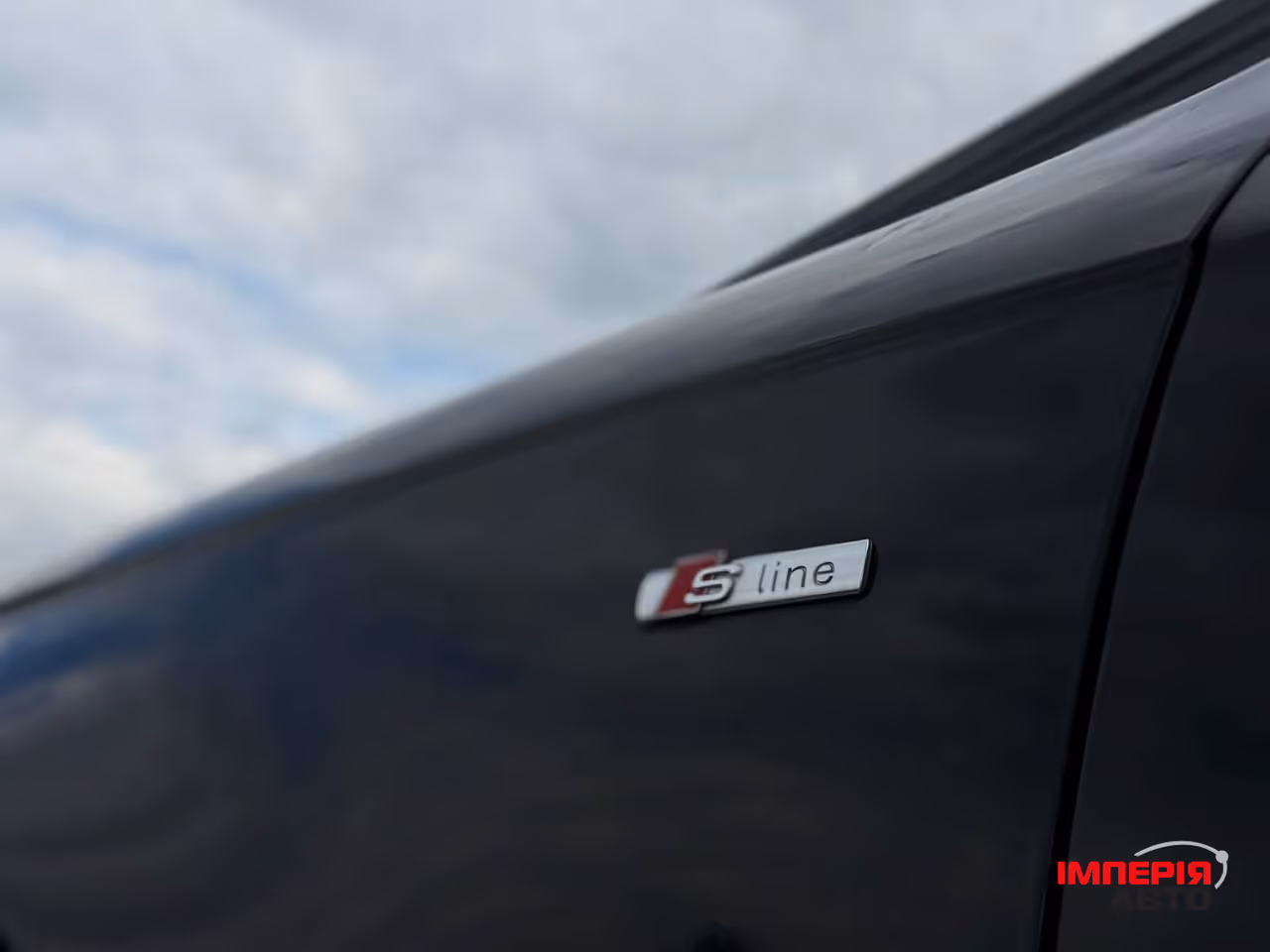 Audi A4 - фото 8