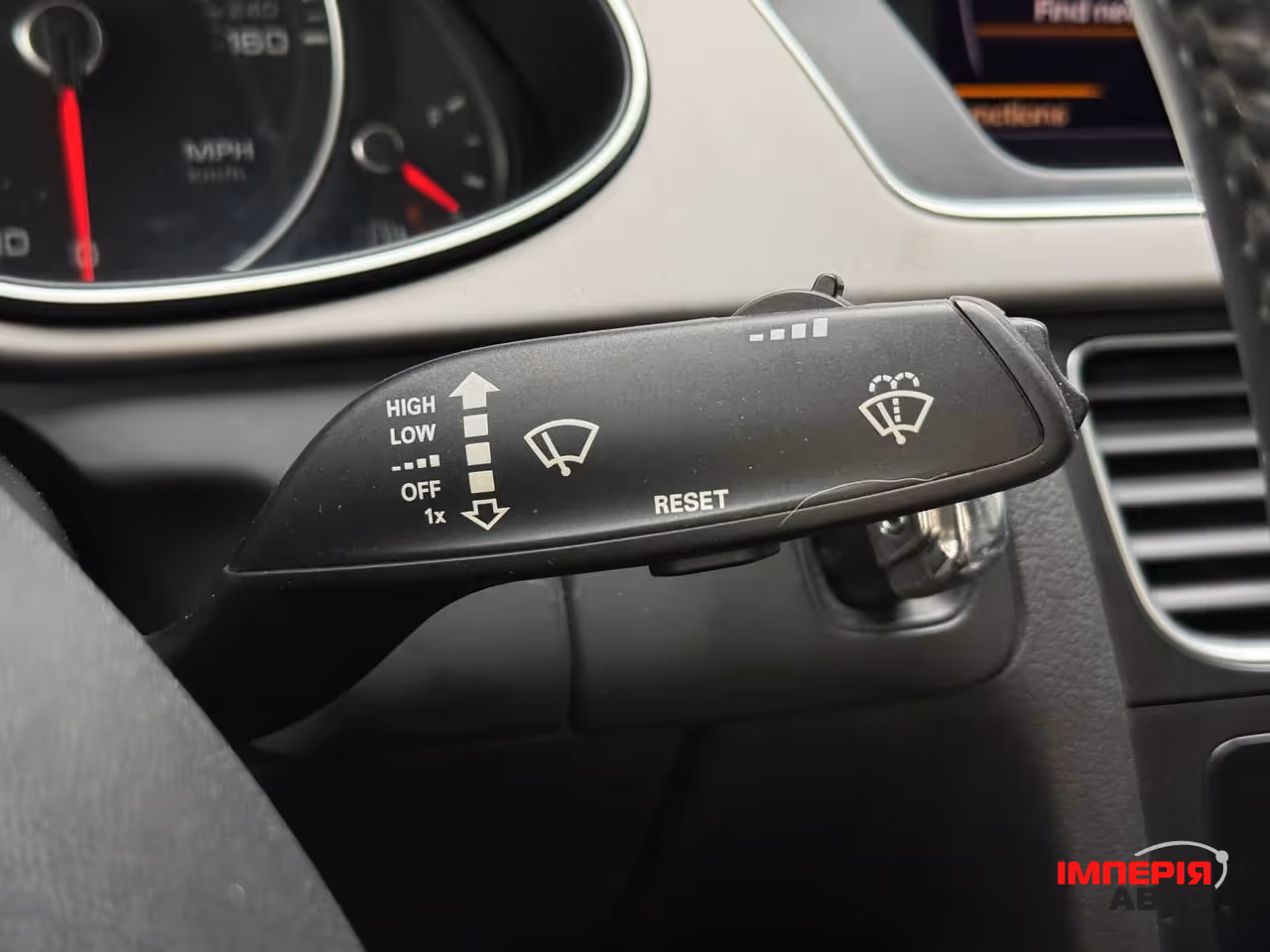 Audi A4 - фото 26