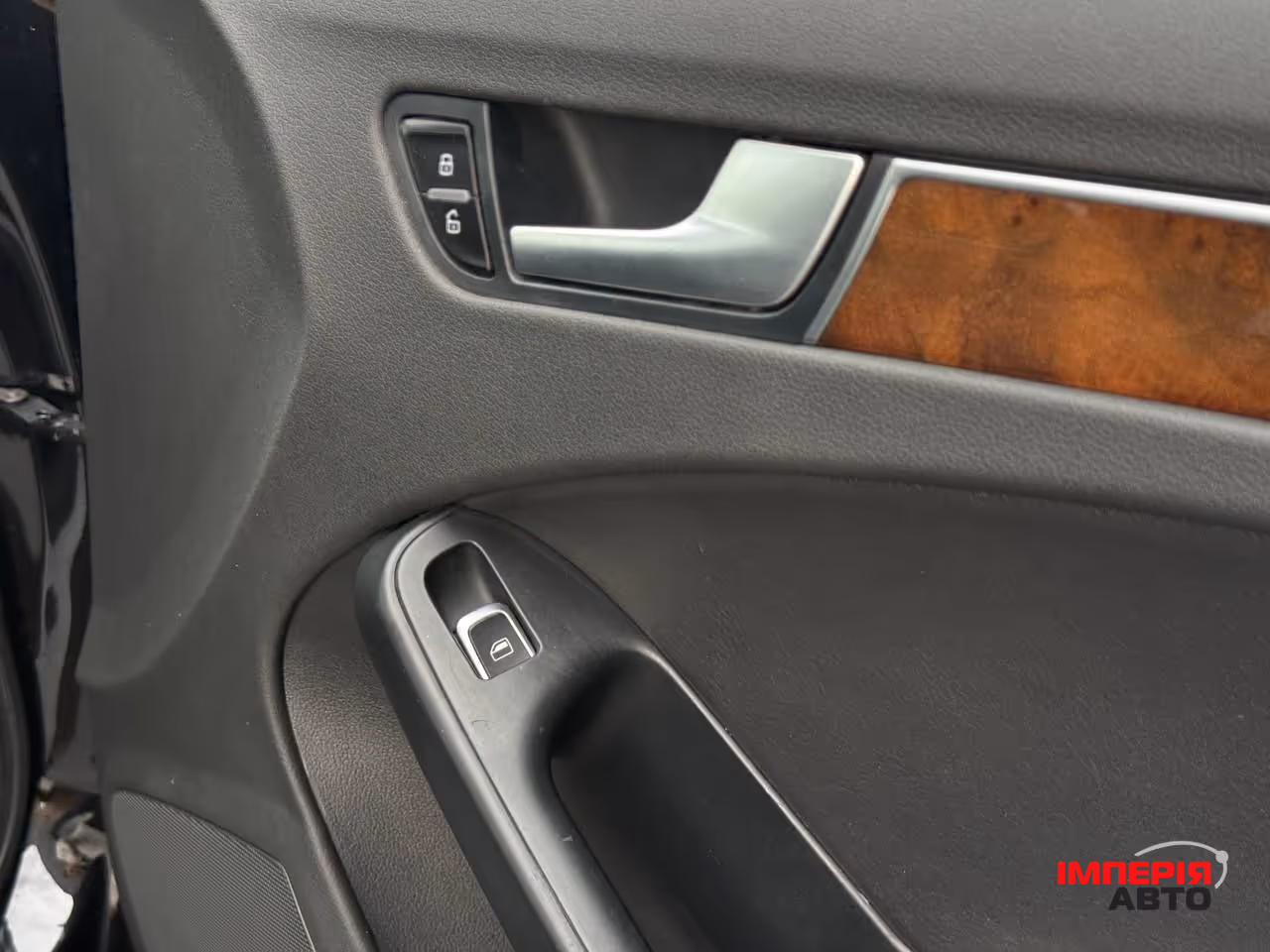 Audi A4 - фото 50