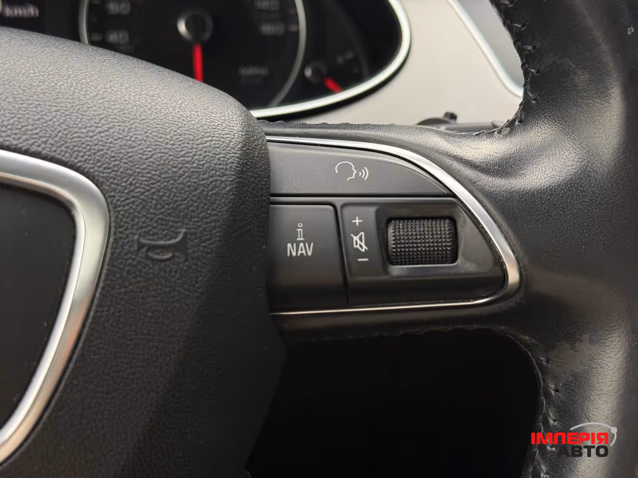 Audi A4 - фото 25