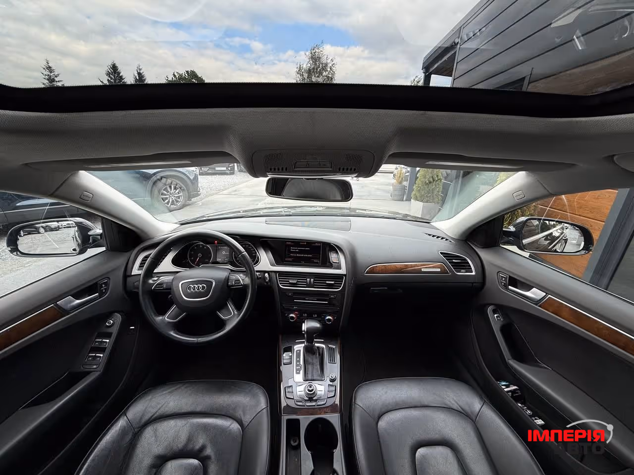 Audi A4 - фото 42