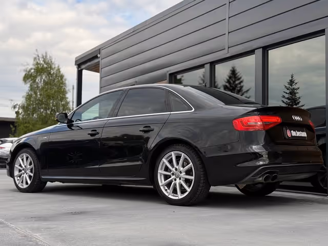 Audi A4 - фото 4