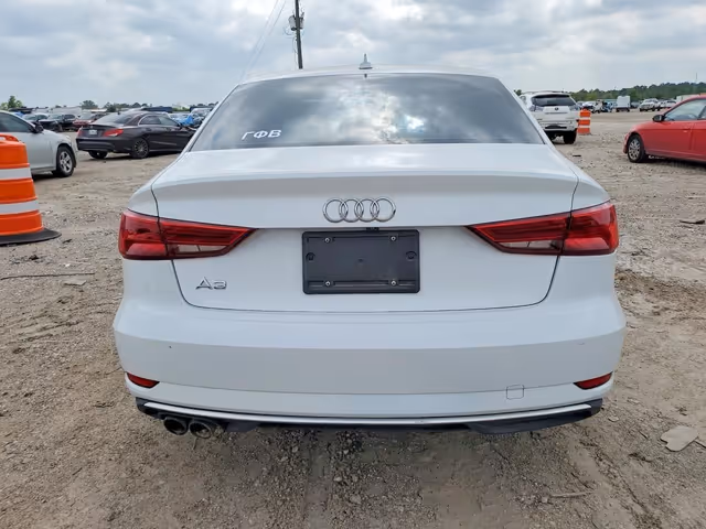 Audi A3 - фото 3