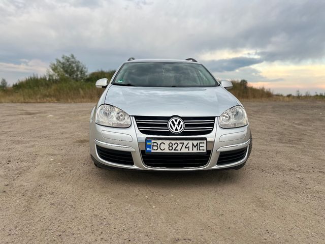 Volkswagen Golf - фото 3