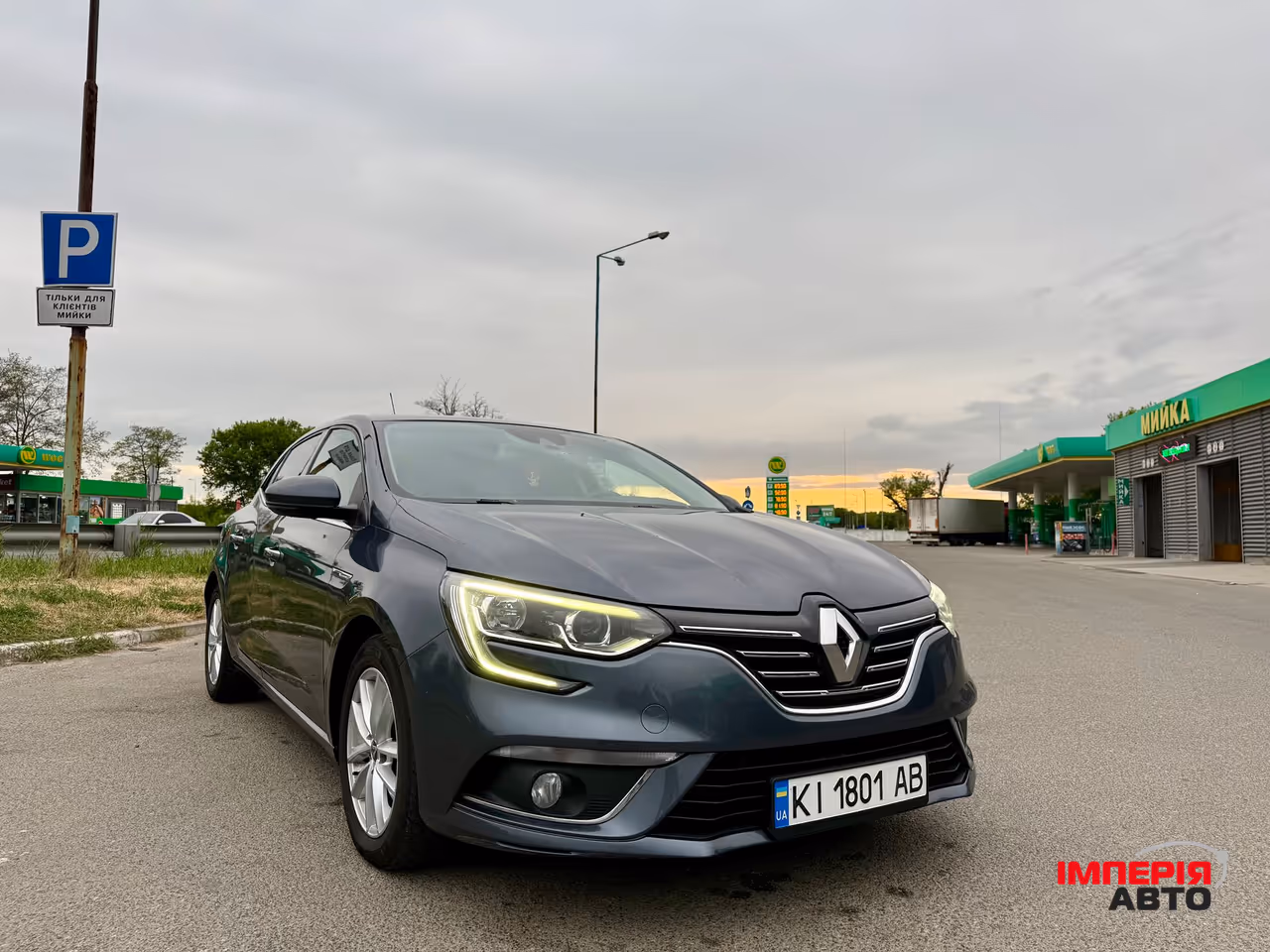 Renault Megane - фото 1