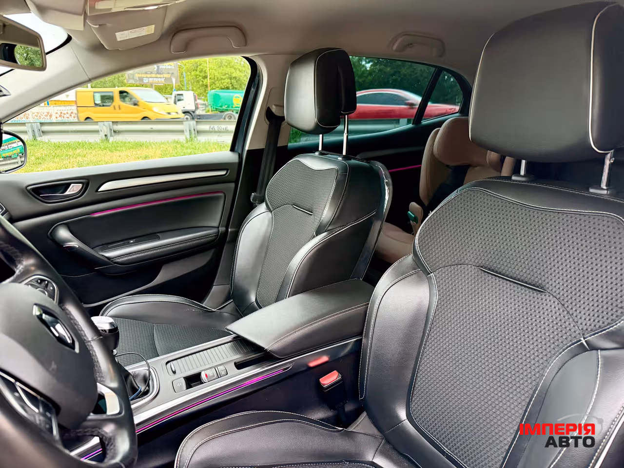 Renault Megane - фото 14