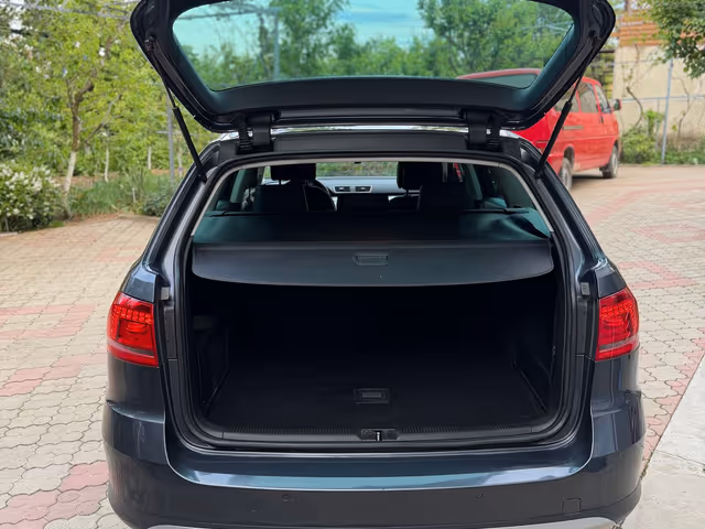 Volkswagen Passat - фото 4