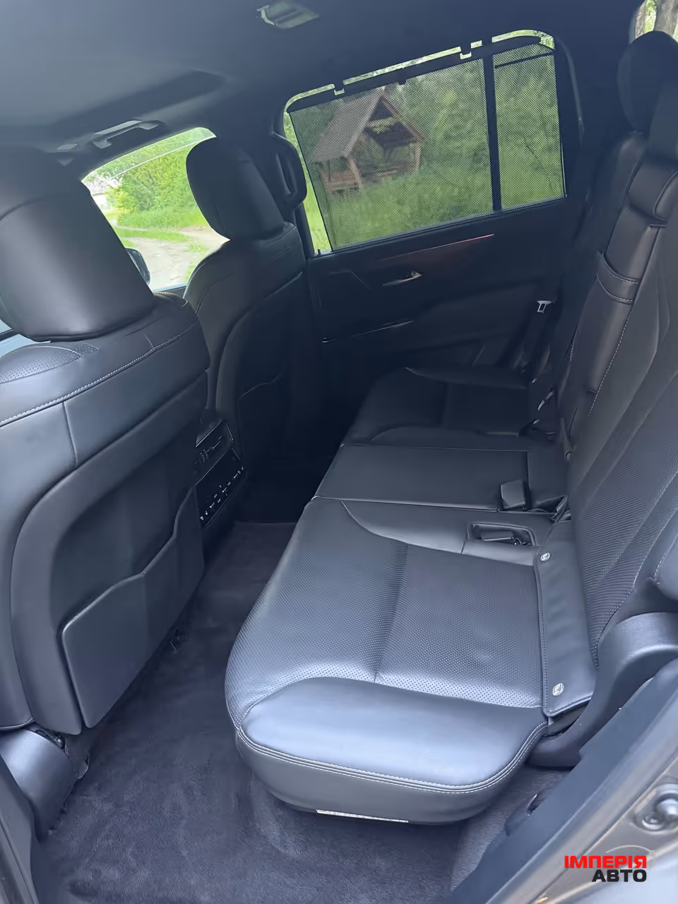 Lexus LX - фото 6