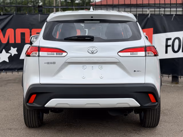 Toyota Corolla Cross - фото 2