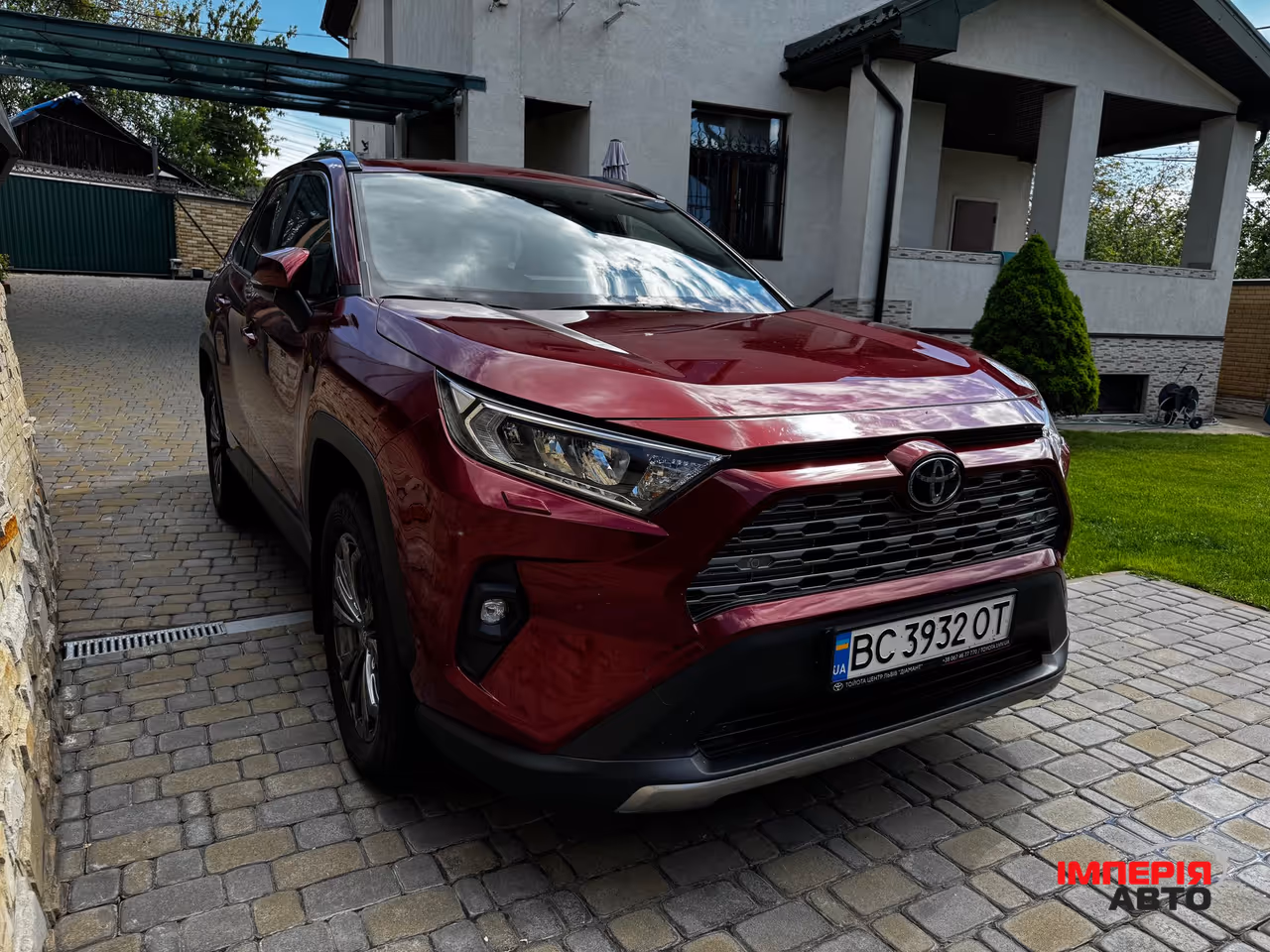 Toyota RAV4 - фото 5