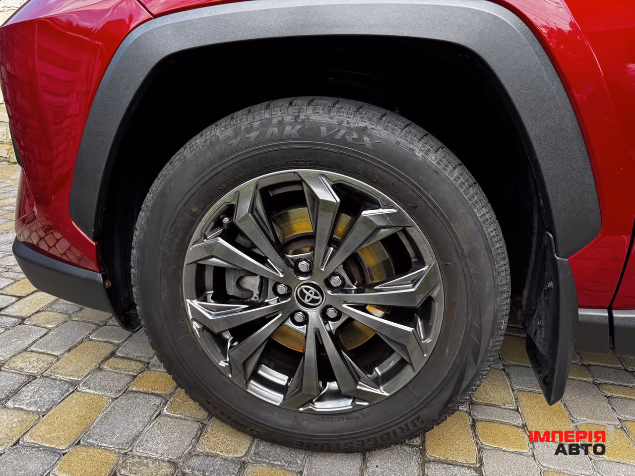 Toyota RAV4 - фото 12