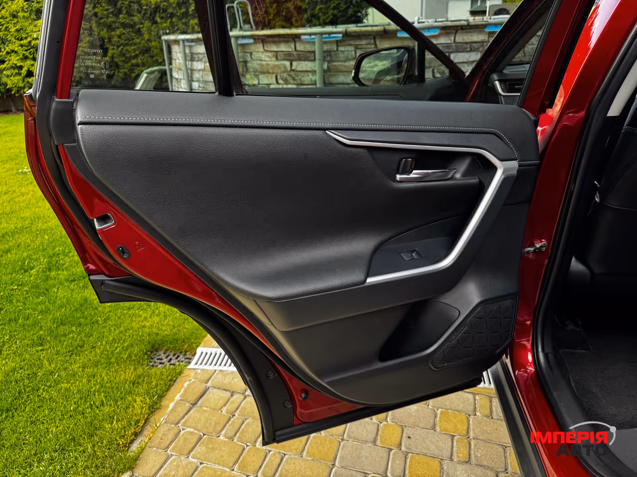 Toyota RAV4 - фото 14
