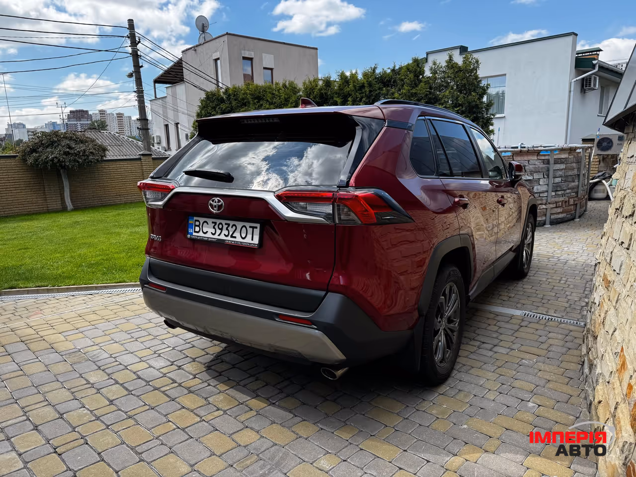 Toyota RAV4 - фото 7