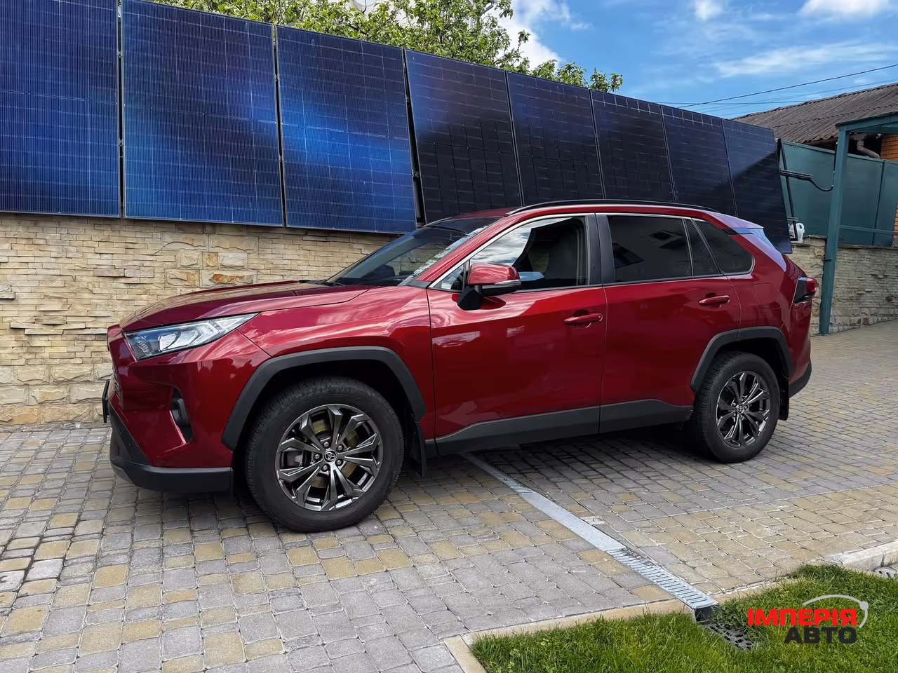 Toyota RAV4 - фото 4