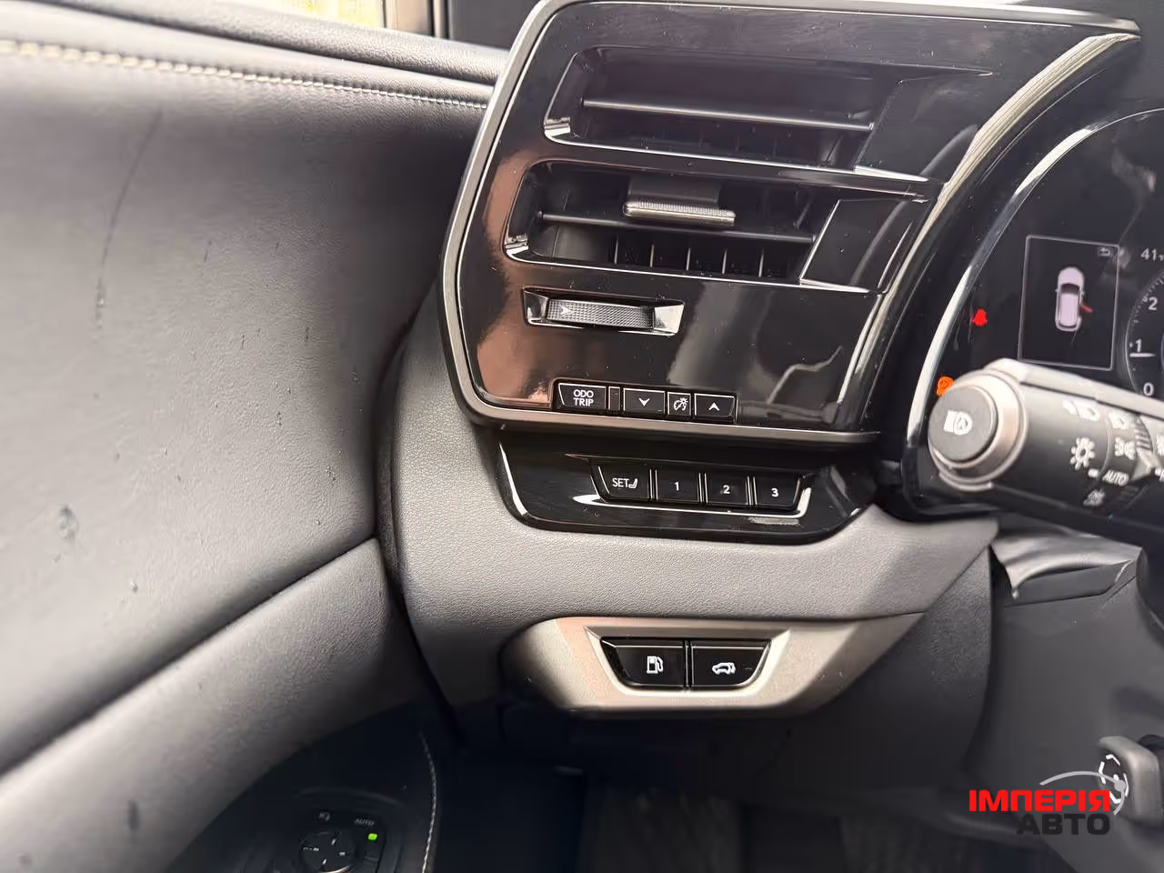 Lexus RX - фото 12