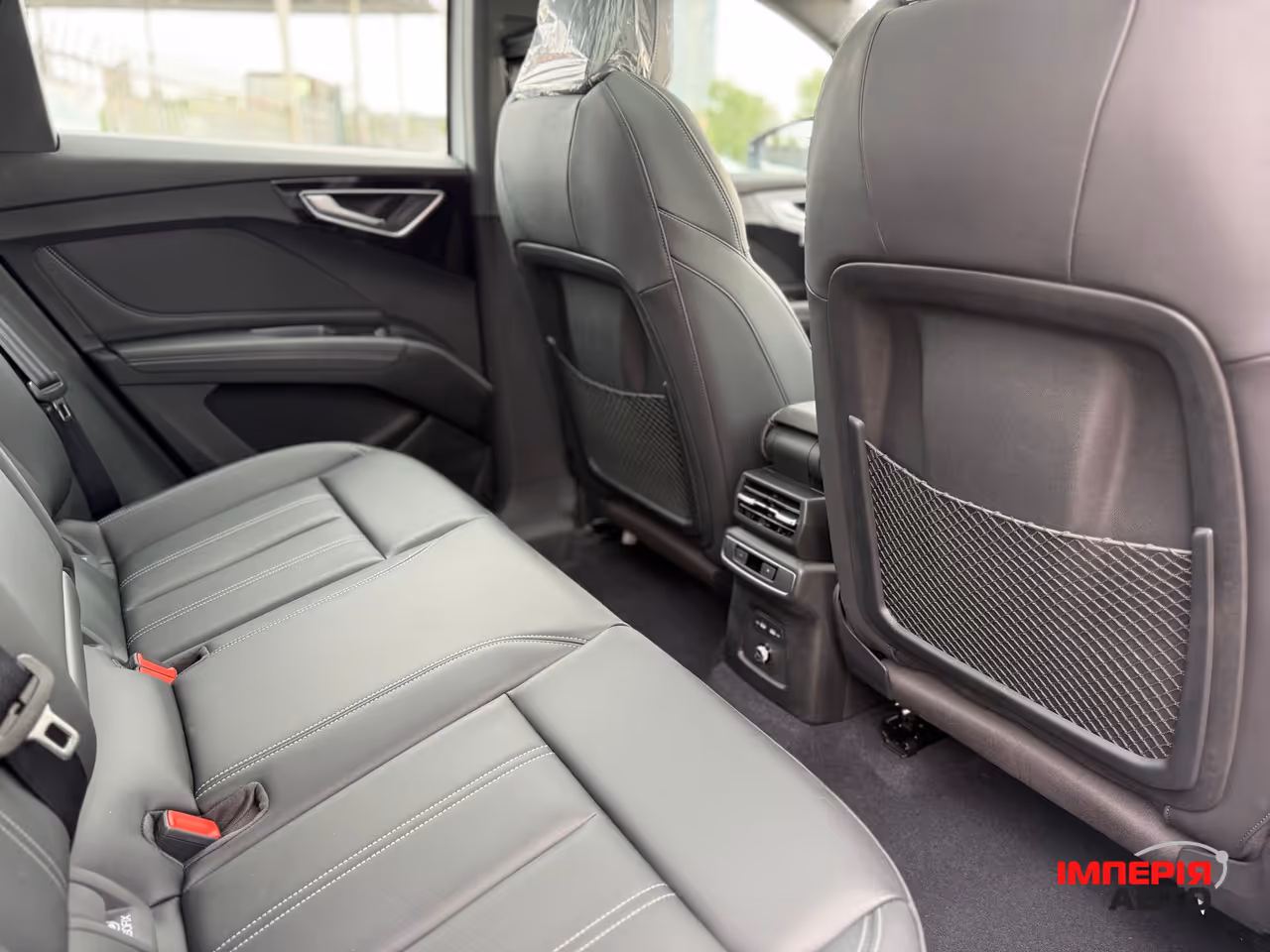 Audi Q4 e-tron - фото 15