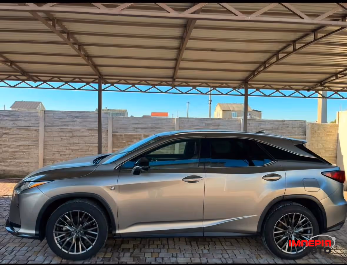 Lexus RX - фото 3