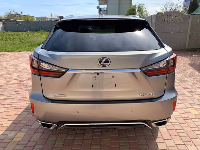 Lexus RX - фото 4