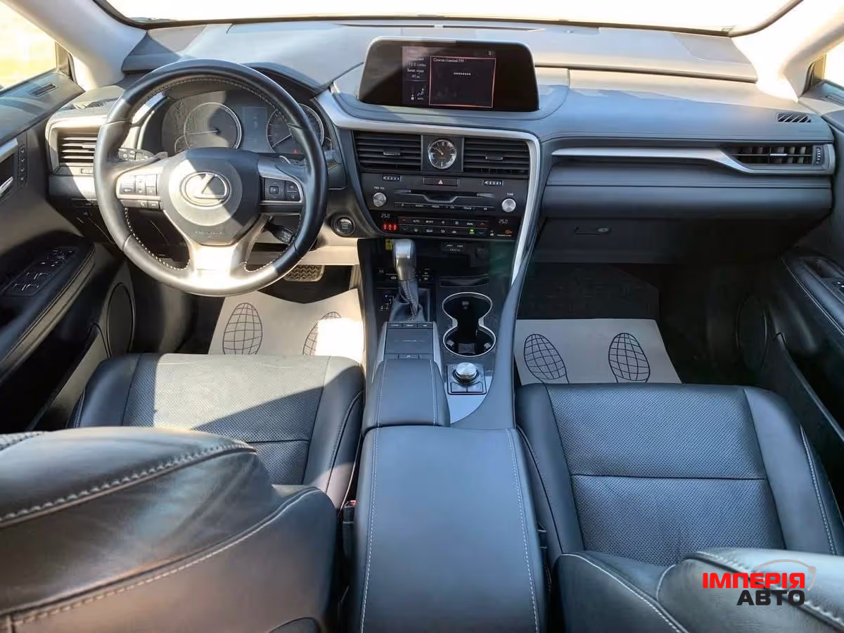 Lexus RX - фото 7