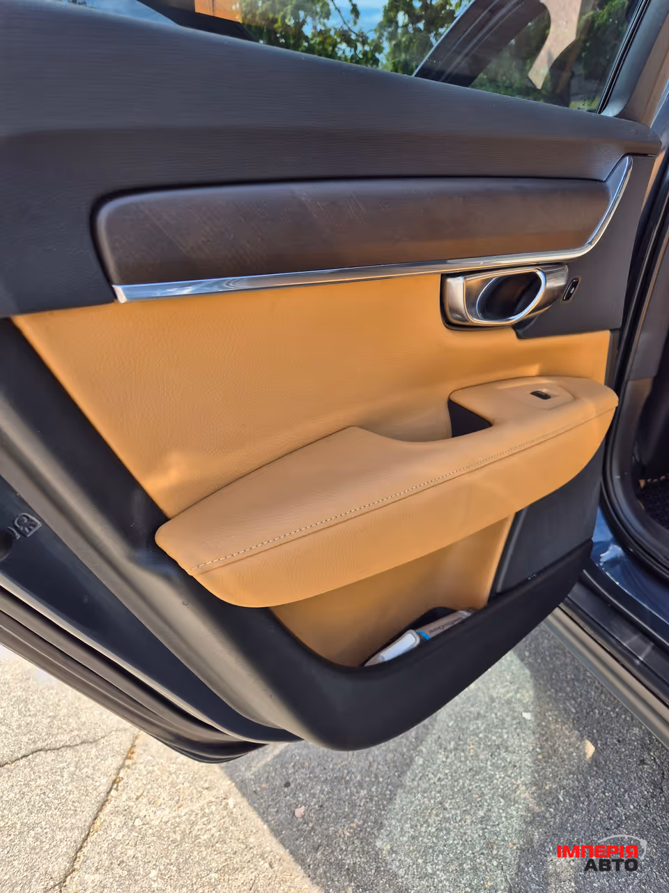 Volvo V90 Cross Country - фото 15
