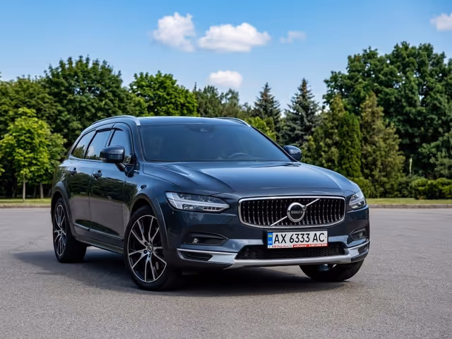 Volvo V90 Cross Country - фото 2