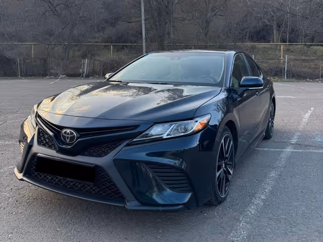 Toyota Camry - зображення 1
