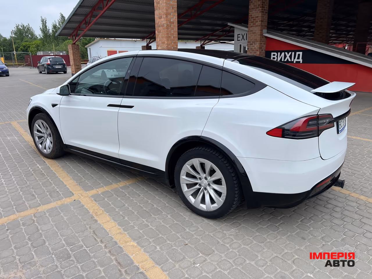 Tesla Model X - фото 3
