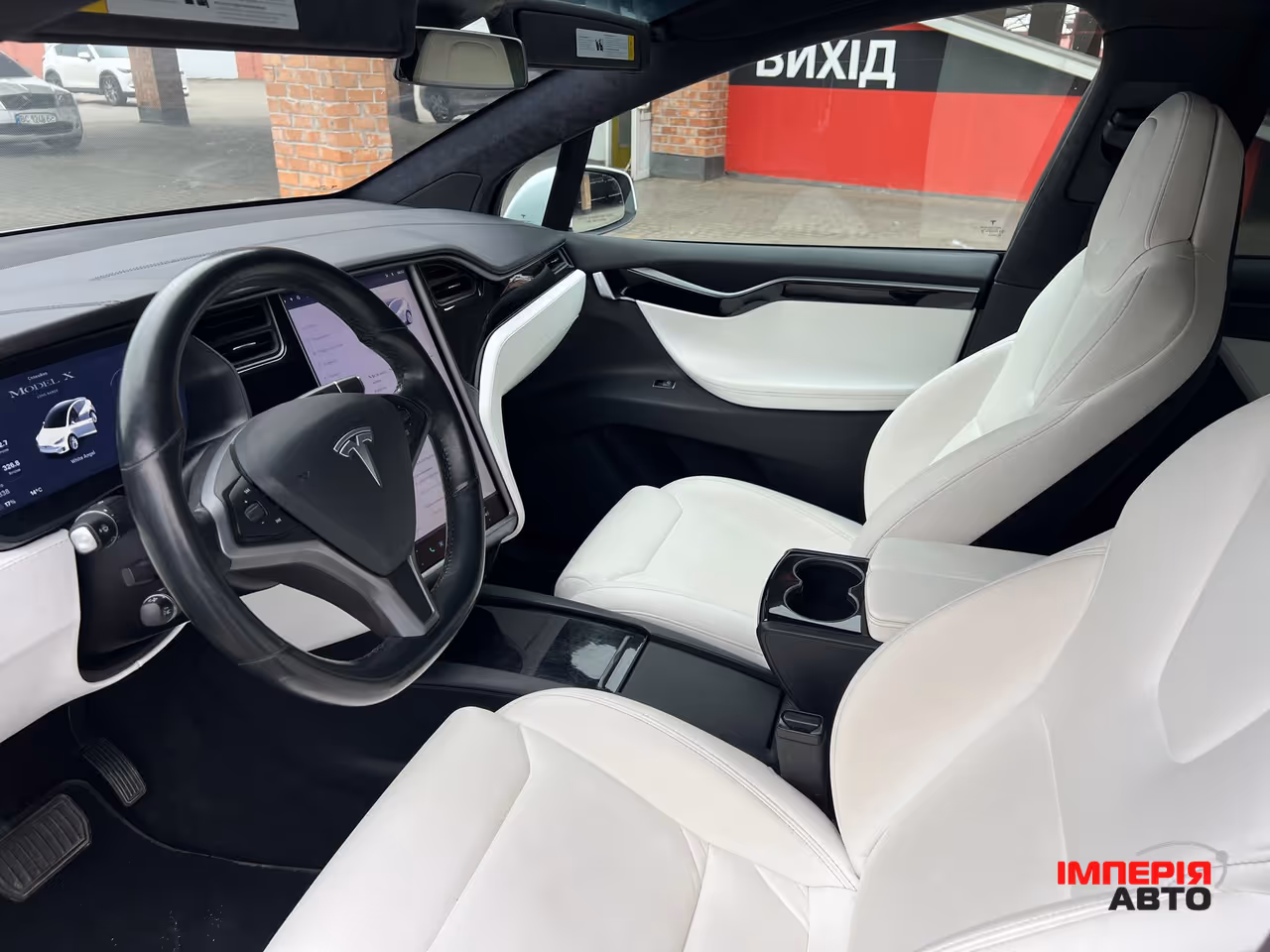 Tesla Model X - фото 12
