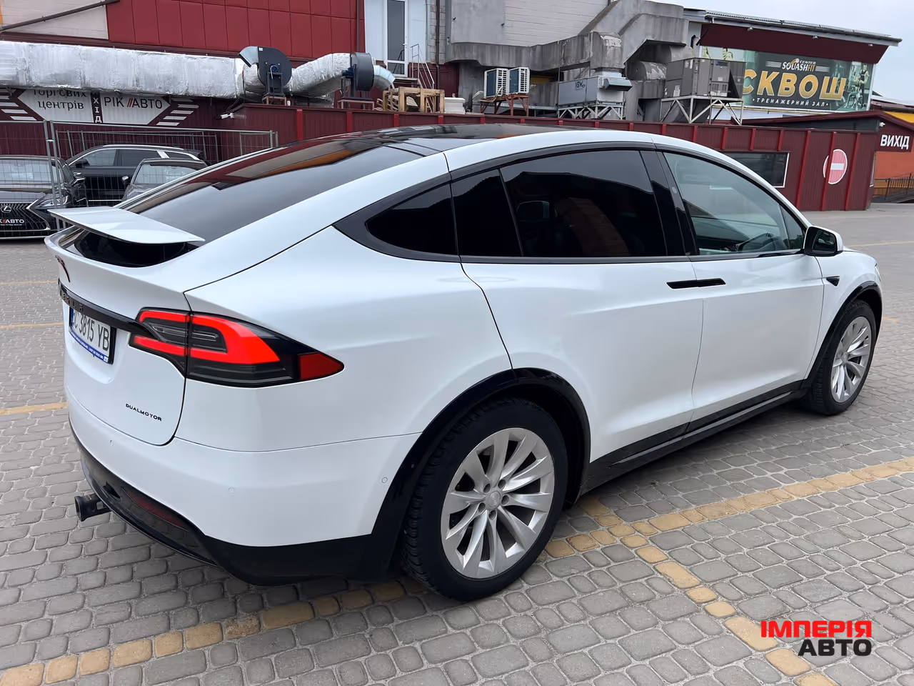 Tesla Model X - фото 5