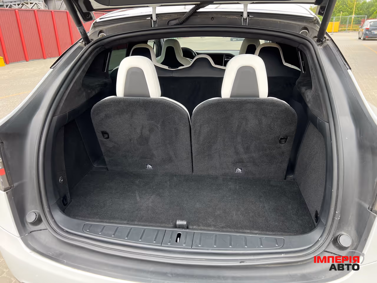 Tesla Model X - фото 22