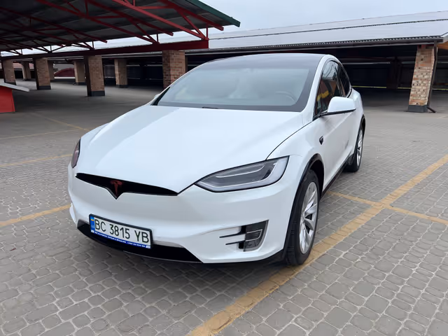 Tesla Model X - фото 1