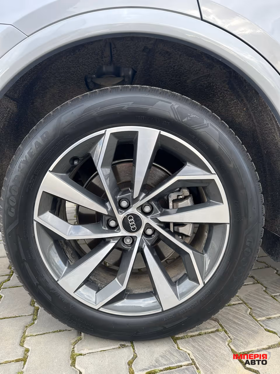 Audi Q5 - фото 15