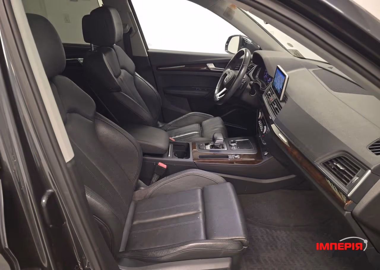 Audi Q5 - фото 8
