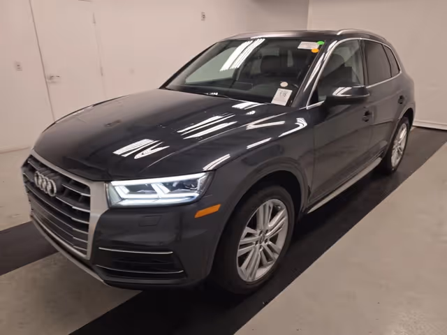 Audi Q5 - фото 1