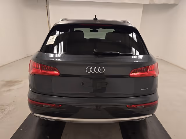 Audi Q5 - фото 5