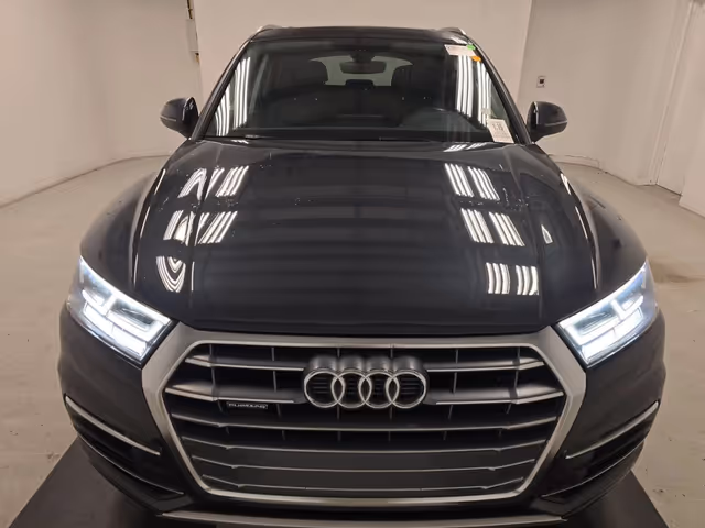 Audi Q5 - фото 2
