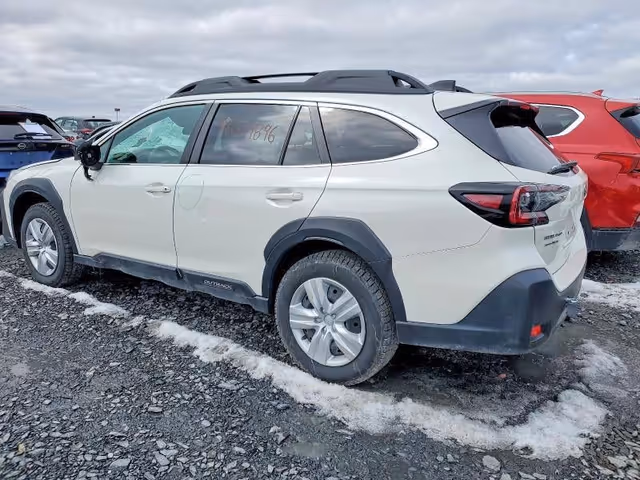 Subaru Outback - фото 2