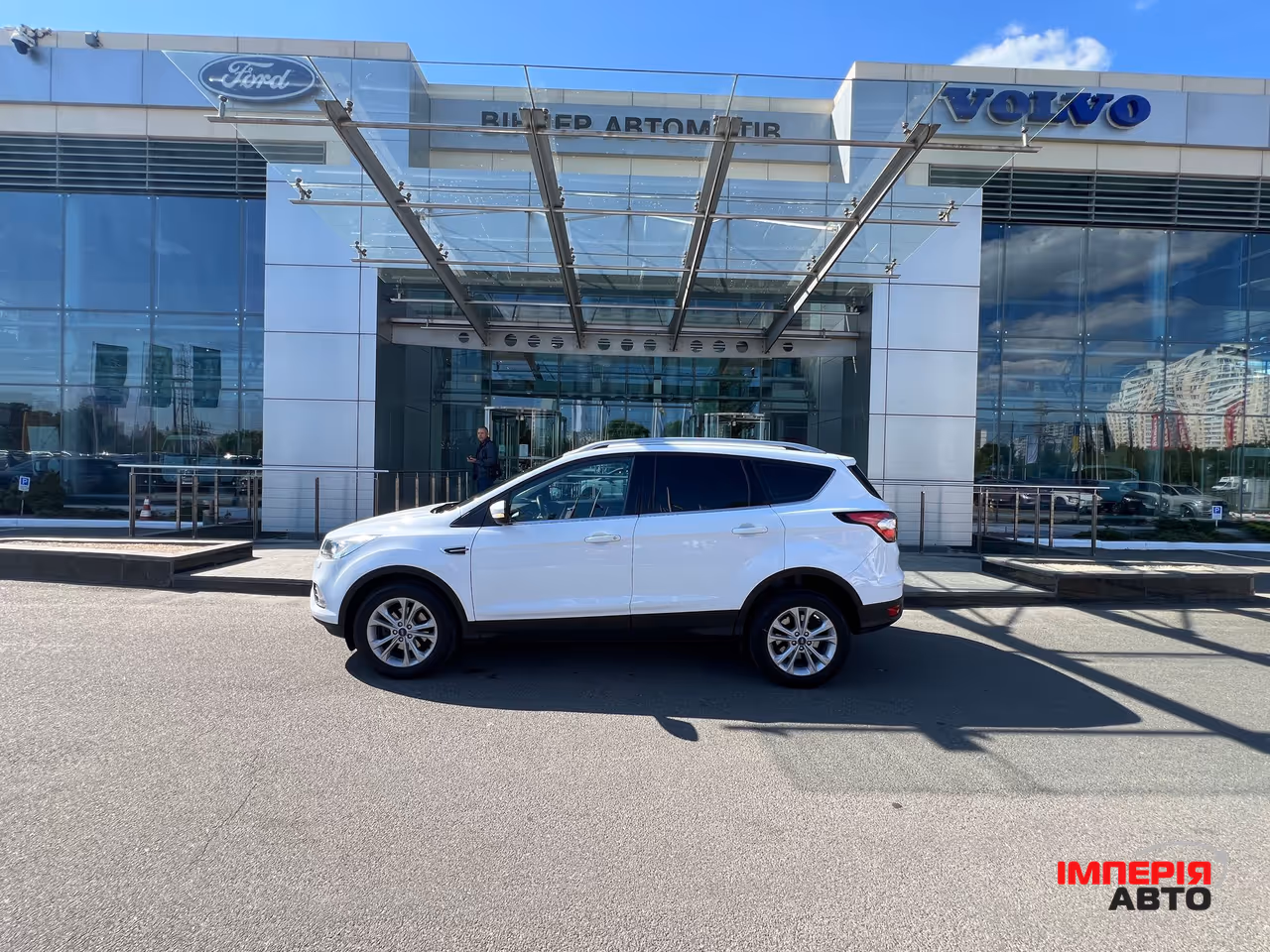 Ford Kuga - фото 9