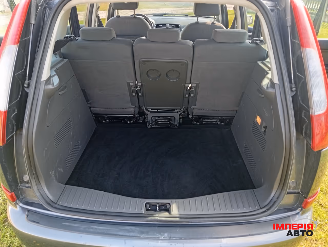 Ford C-MAX - фото 16
