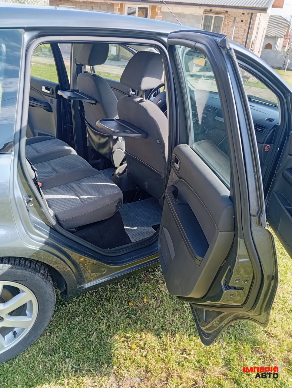 Ford C-MAX - фото 12
