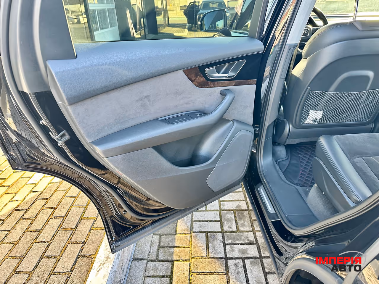 Audi Q7 - фото 18