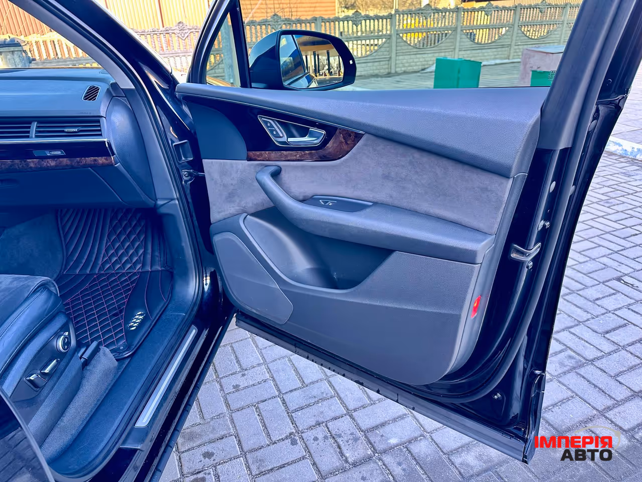 Audi Q7 - фото 10