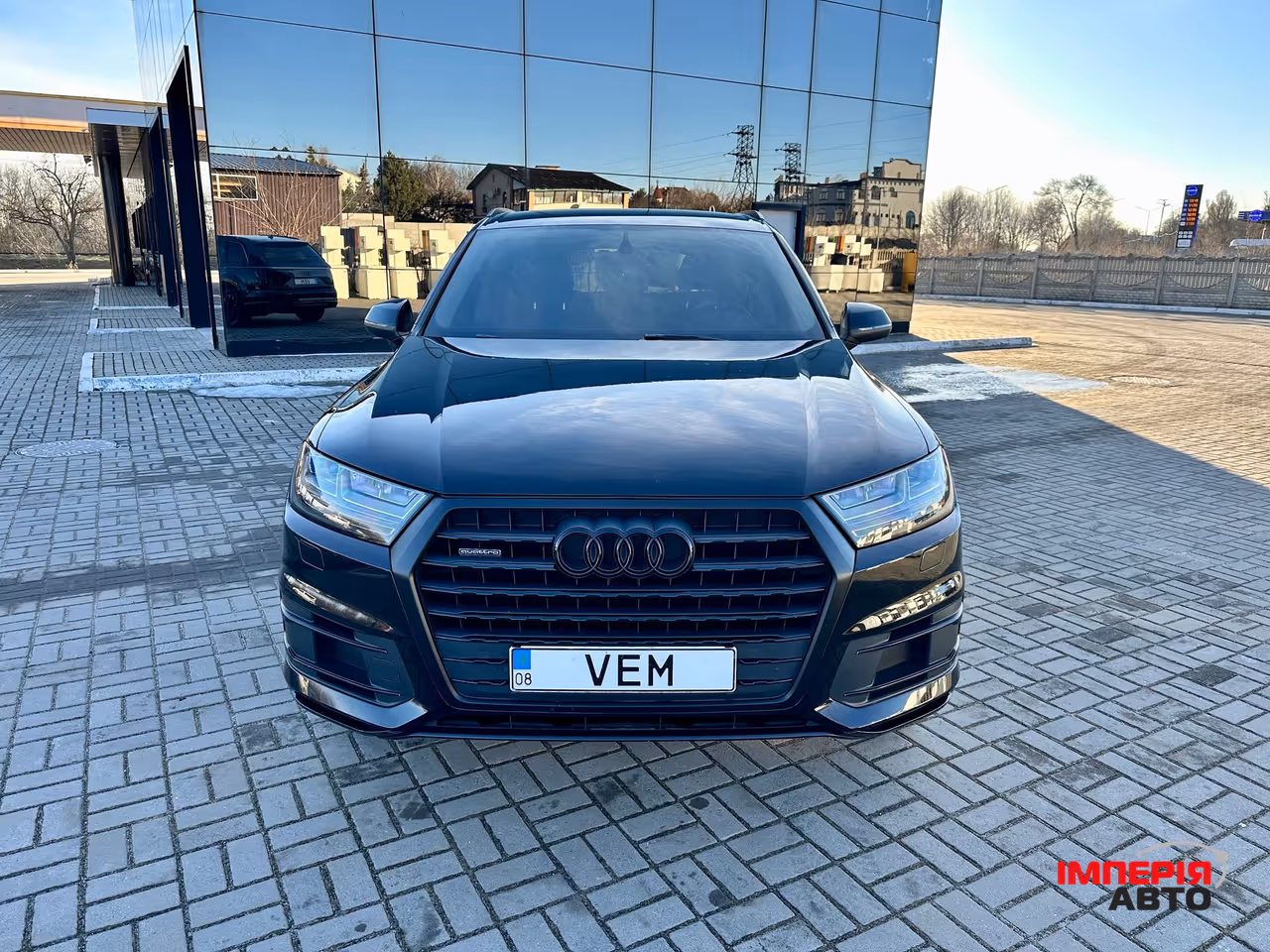 Audi Q7 - фото 1