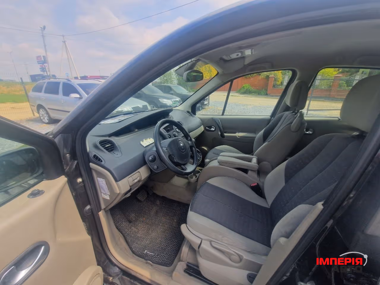 Renault Megane - фото 15